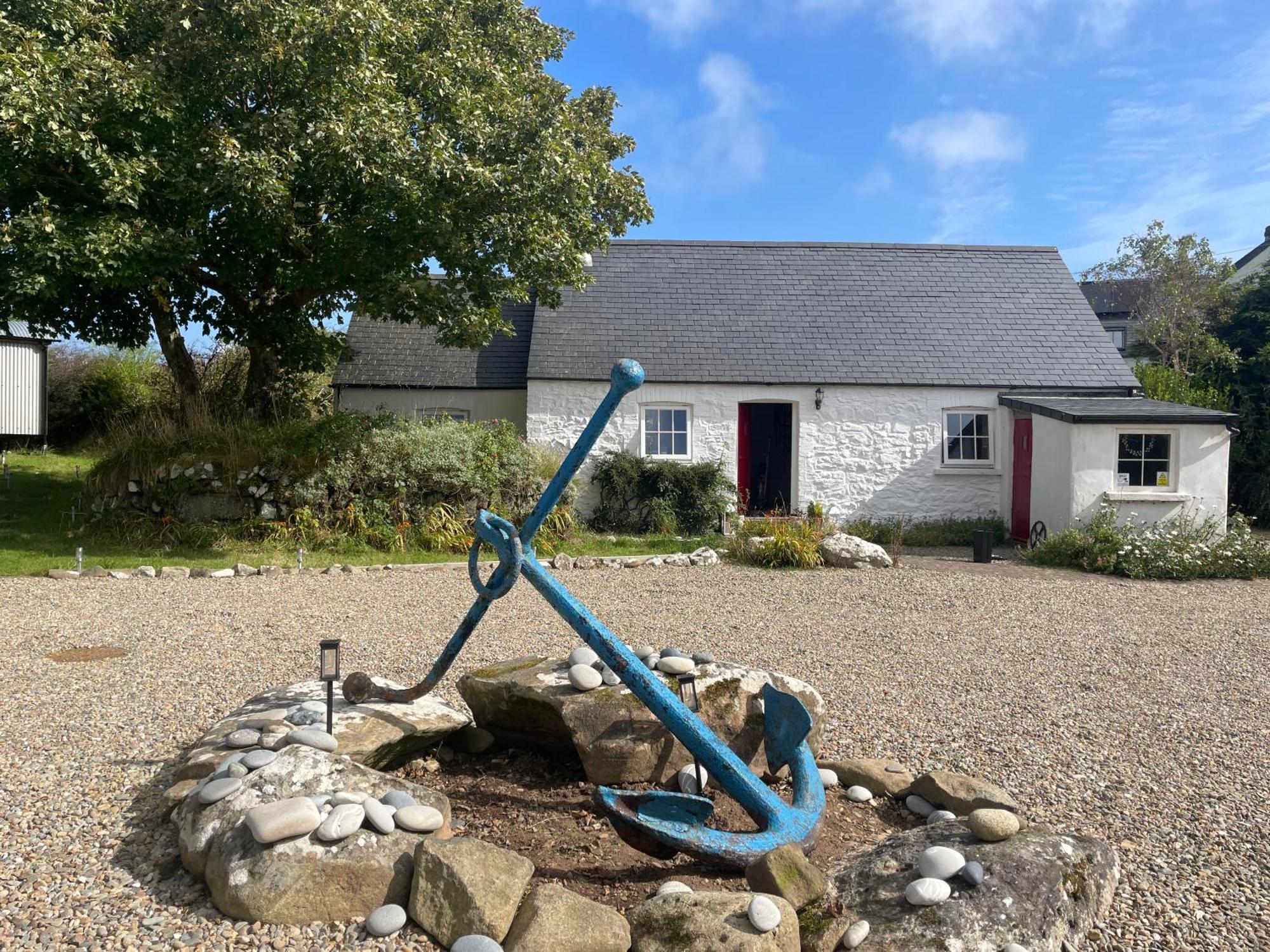 The Dairy @ Trefechan Wen Goodwick Bagian luar foto